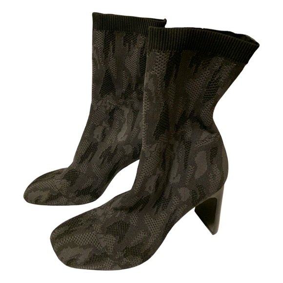 ♦️ Rag & Bone Stretch Fabric Sock Booties Dark Grey Camo like Print Size 40 - Picture 1 of 12
